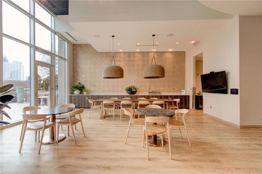 1080 Peachtree Street Unit 1001