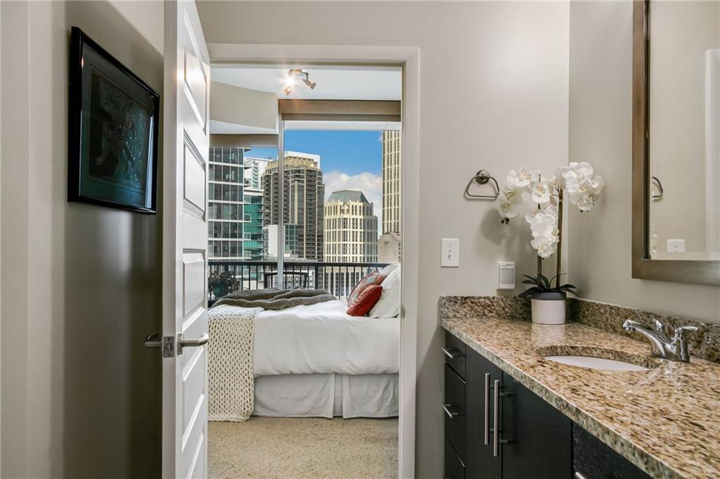 1080 Peachtree Street Unit 1001