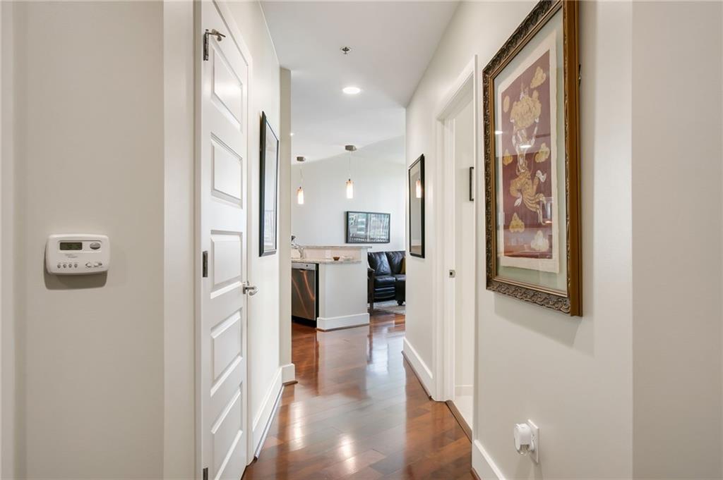 1080 Peachtree Street Unit 1001