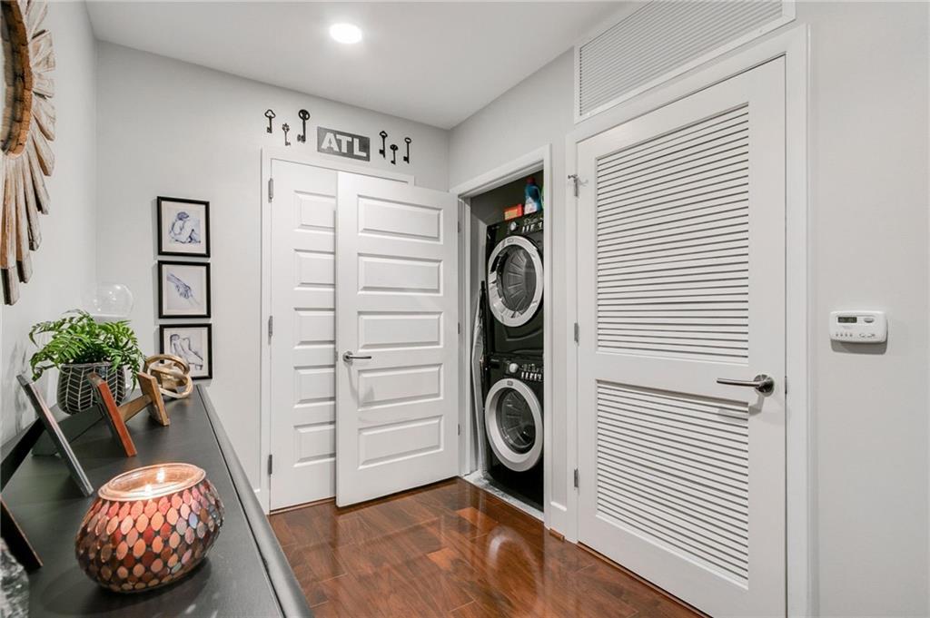 1080 Peachtree Street Unit 1001