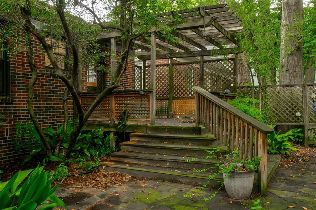 731 Greenwood Avenue NE