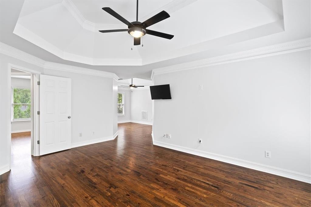 1720 Manhasset Place