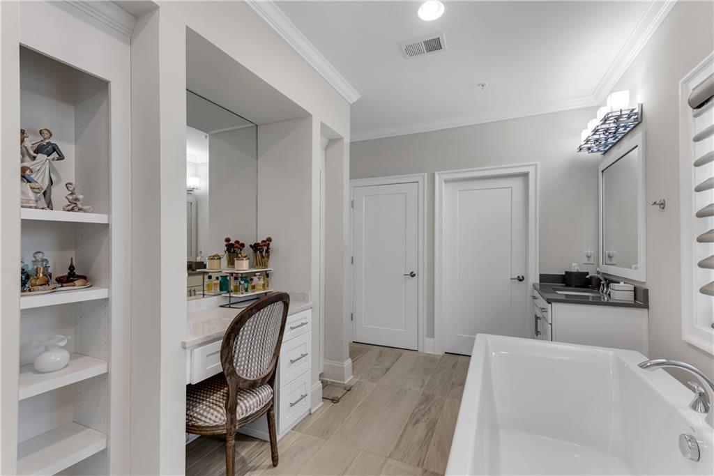 18 Peachtree Avenue NE Unit 4