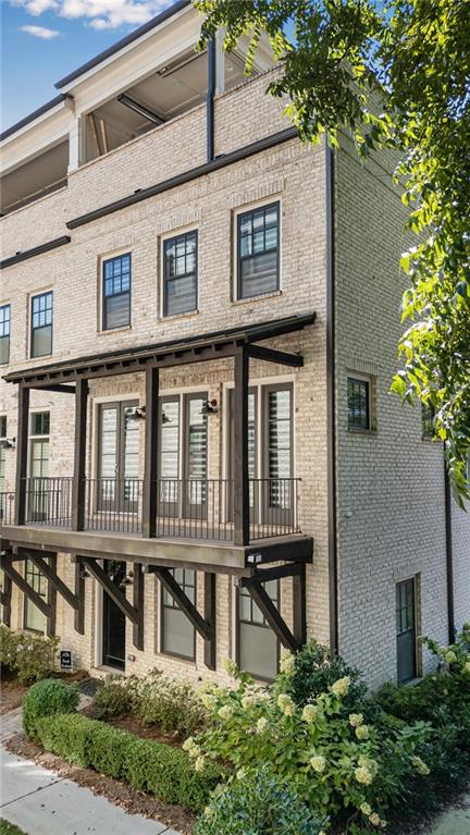 18 Peachtree Avenue NE Unit 4