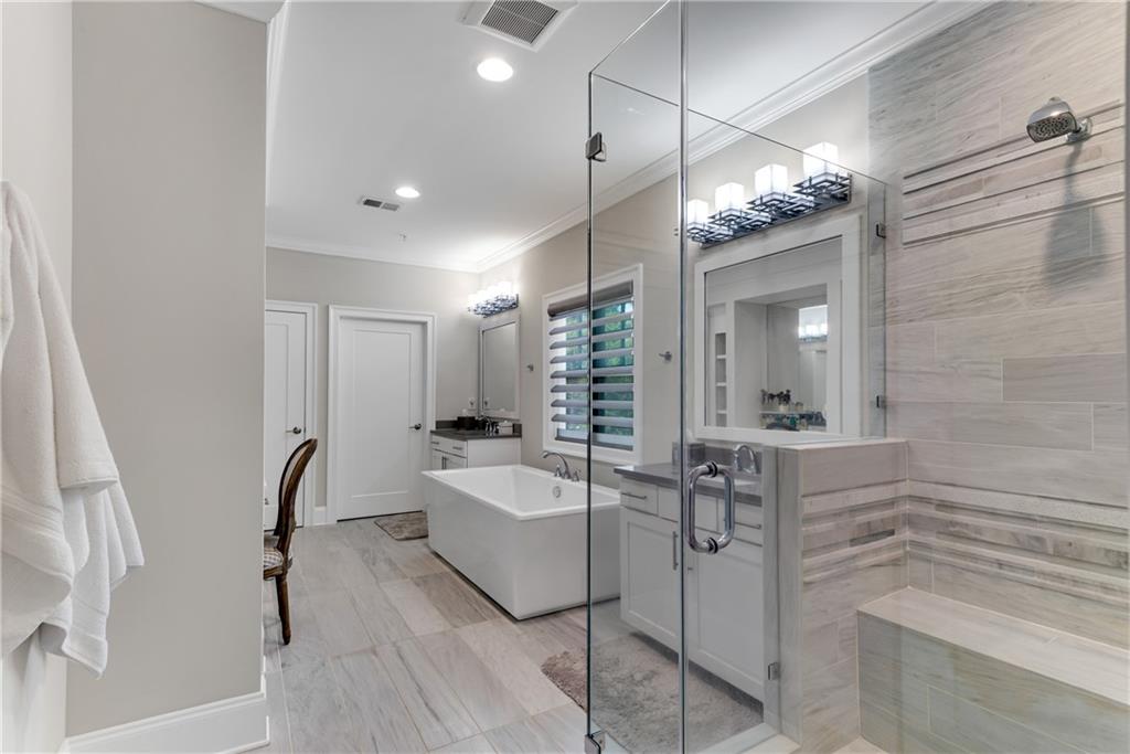 18 Peachtree Avenue NE Unit 4