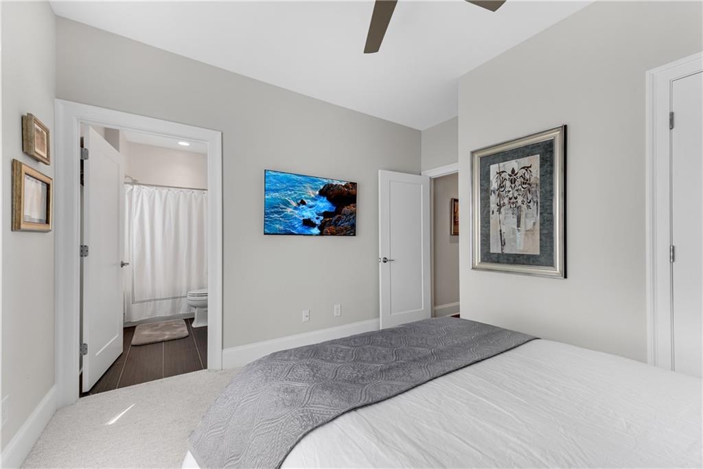 18 Peachtree Avenue NE Unit 4