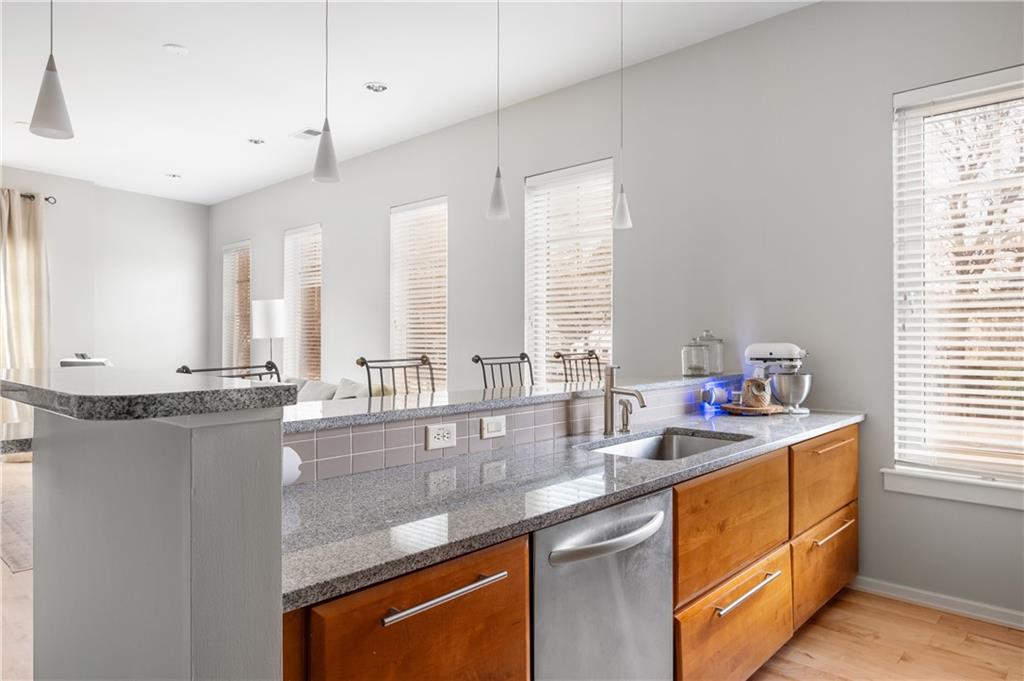 1430 Dresden Drive NE Unit 215