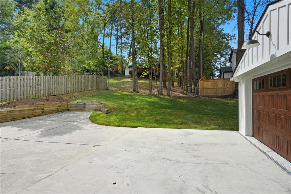 2198 Oakawana Drive NE