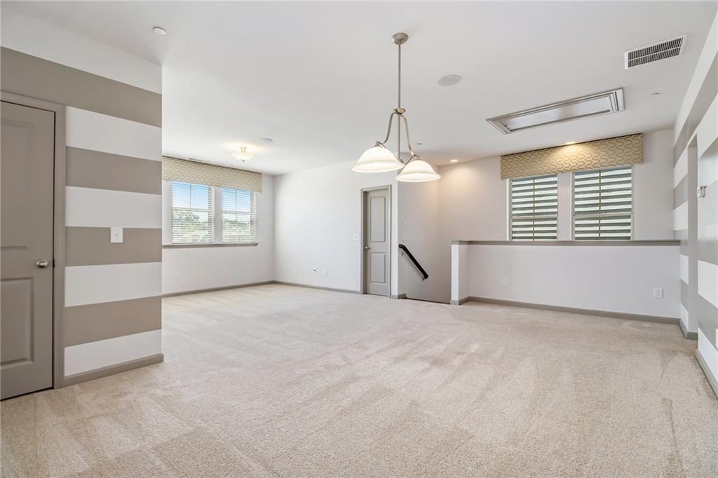 228 DELLWOOD Drive SE