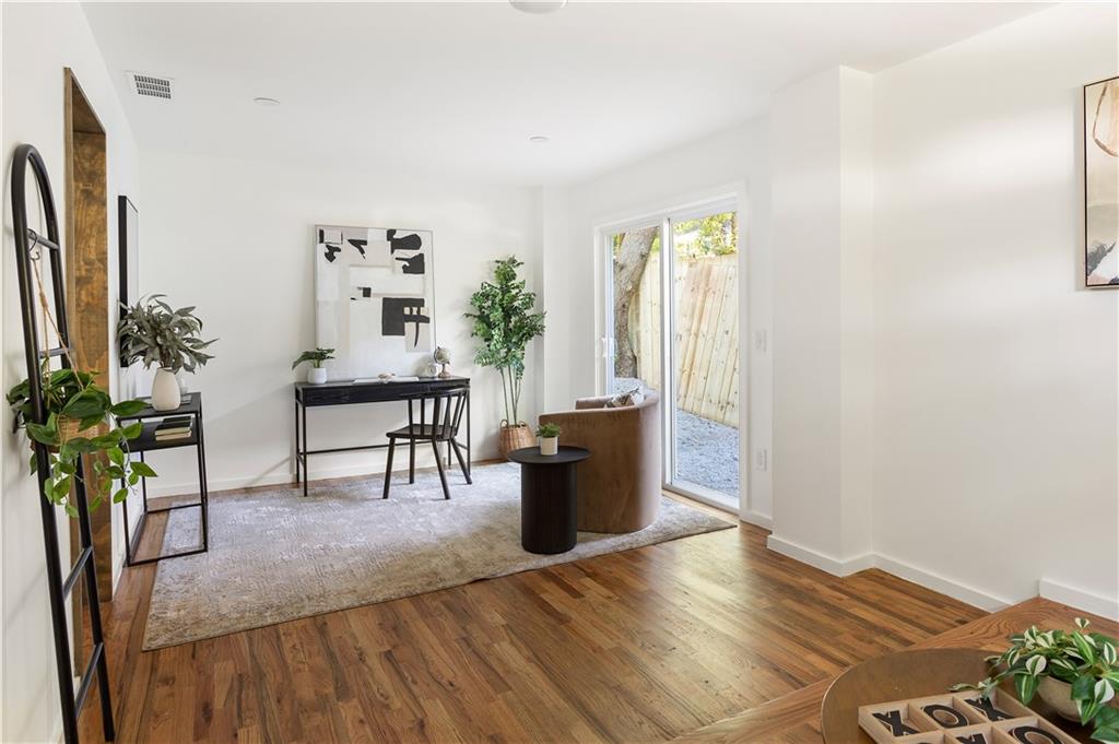 2228 Glendale Drive