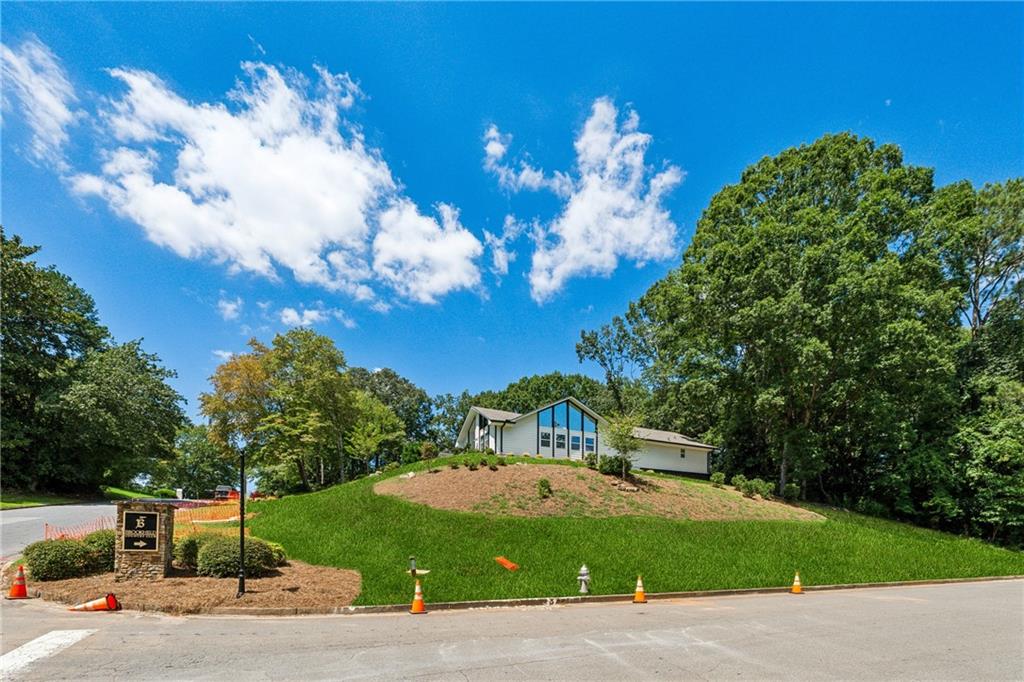 1365 Oakhaven Drive