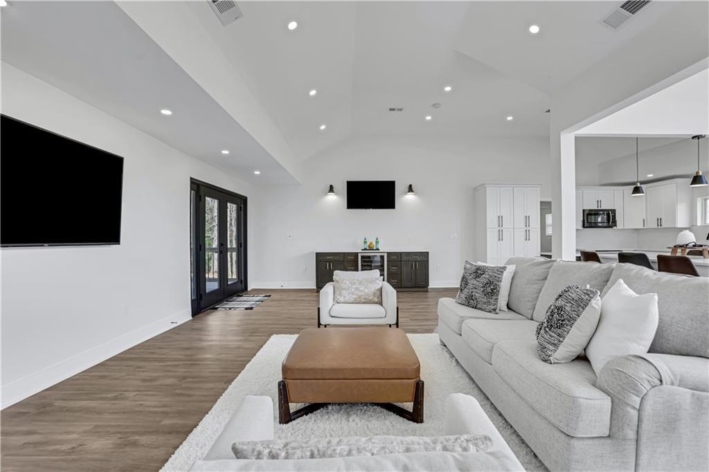 1365 Oakhaven Drive
