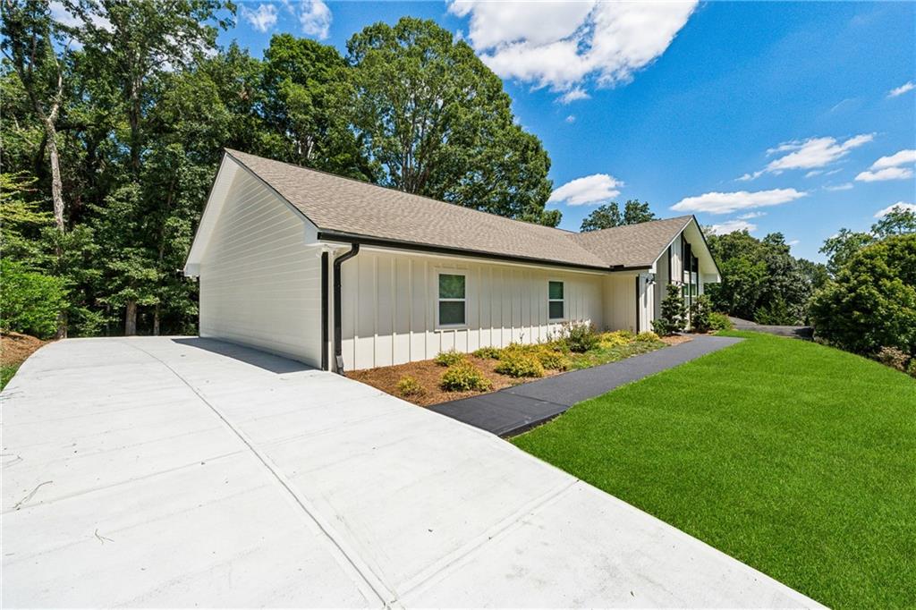 1365 Oakhaven Drive