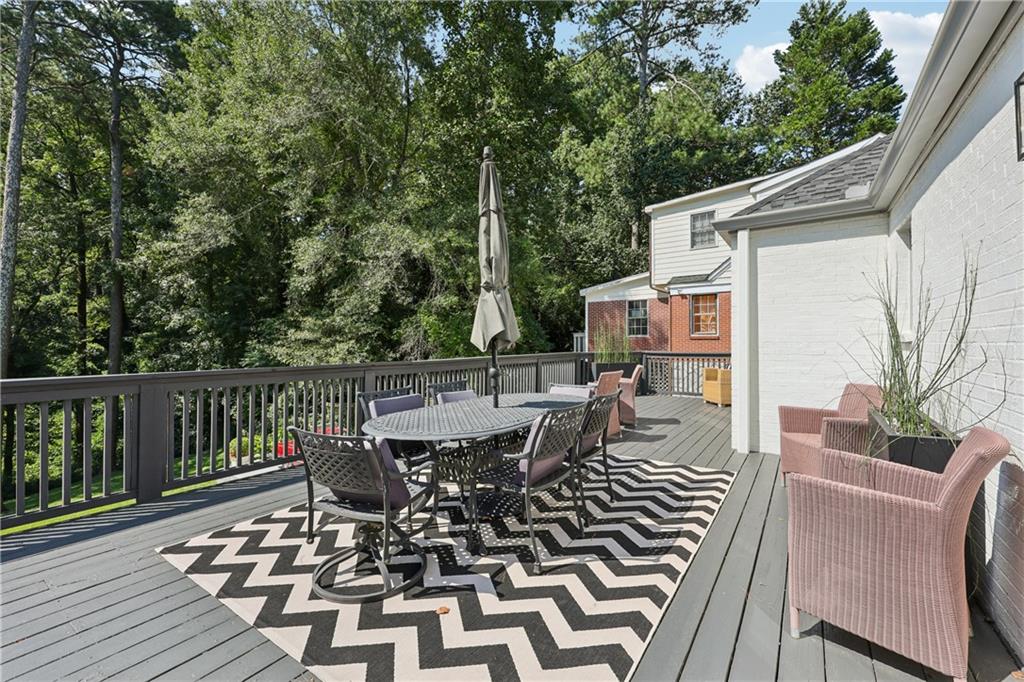 879 Wildwood Road NE