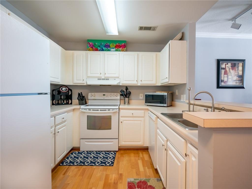 1101 Juniper Street NE Unit 808