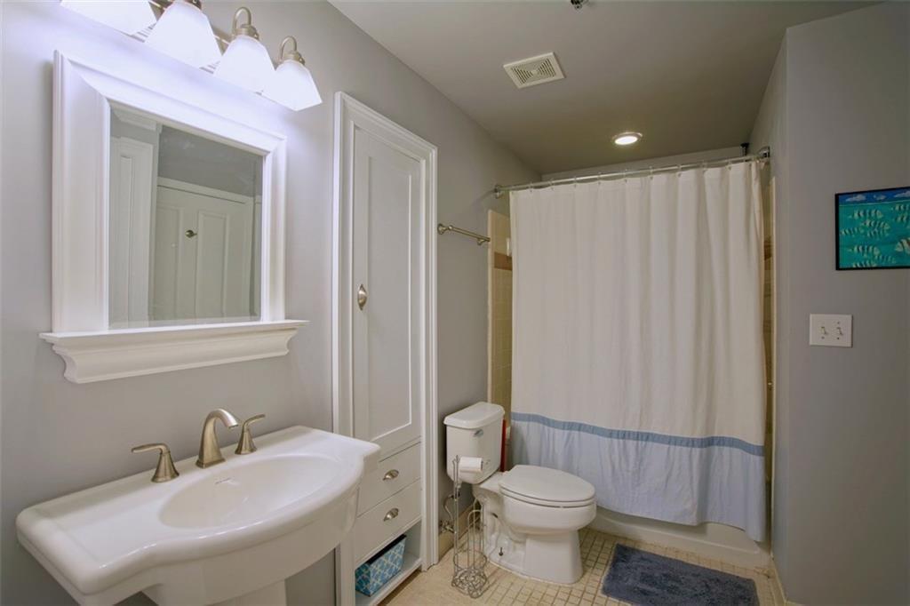 1101 Juniper Street NE Unit 808
