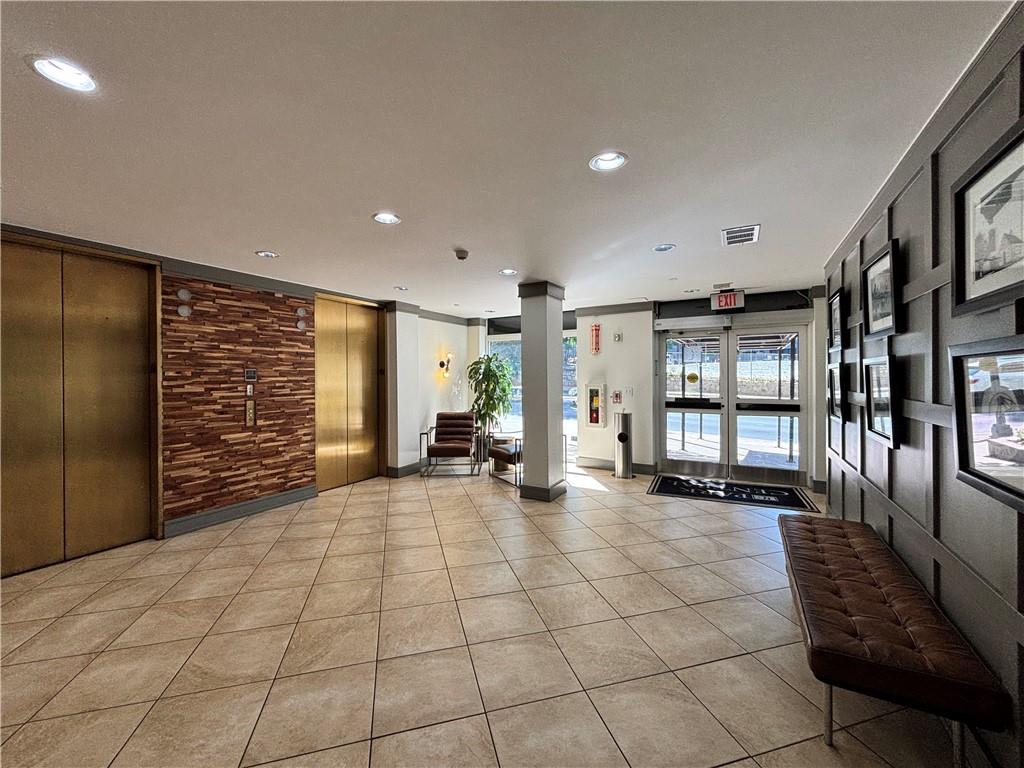 1101 Juniper Street NE Unit 808