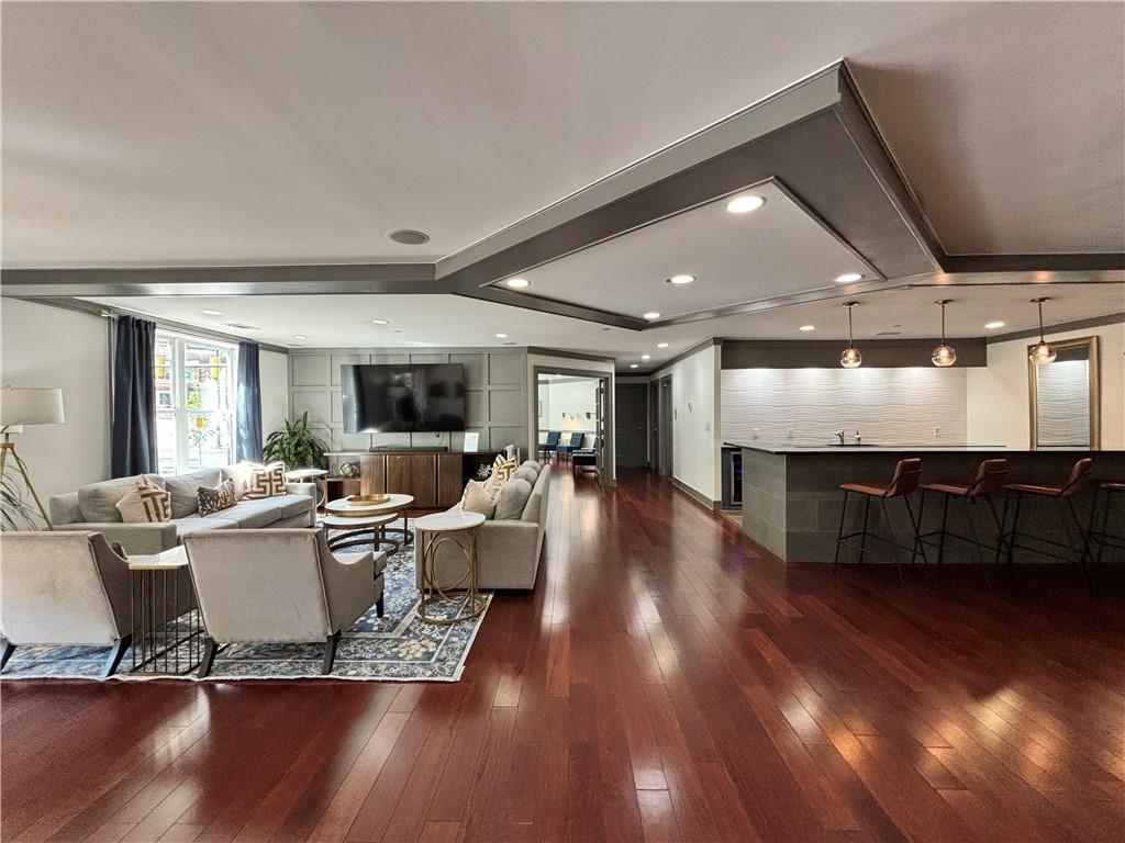 1101 Juniper Street NE Unit 808