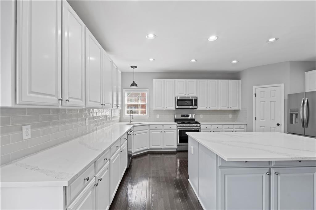 141 Ennisbrook Drive SE
