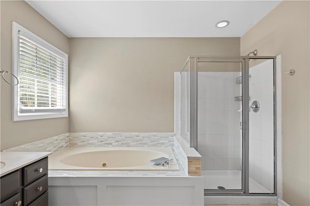 141 Ennisbrook Drive SE