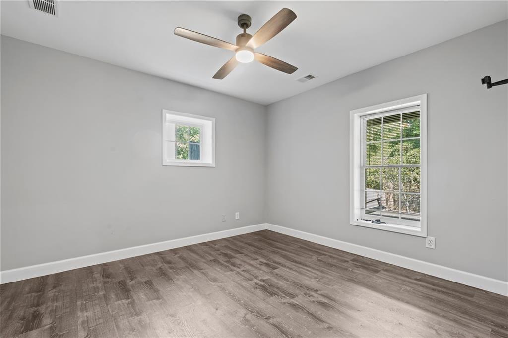 141 Ennisbrook Drive SE