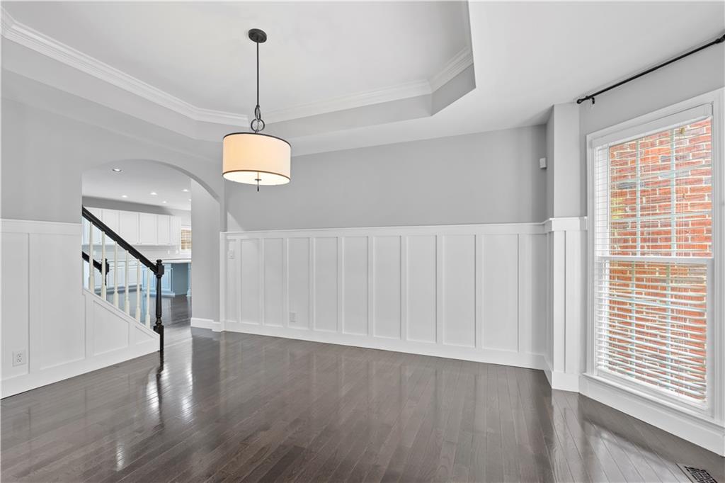 141 Ennisbrook Drive SE