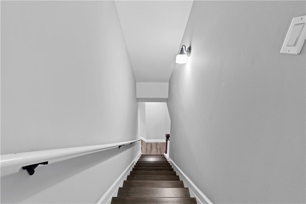 141 Ennisbrook Drive SE