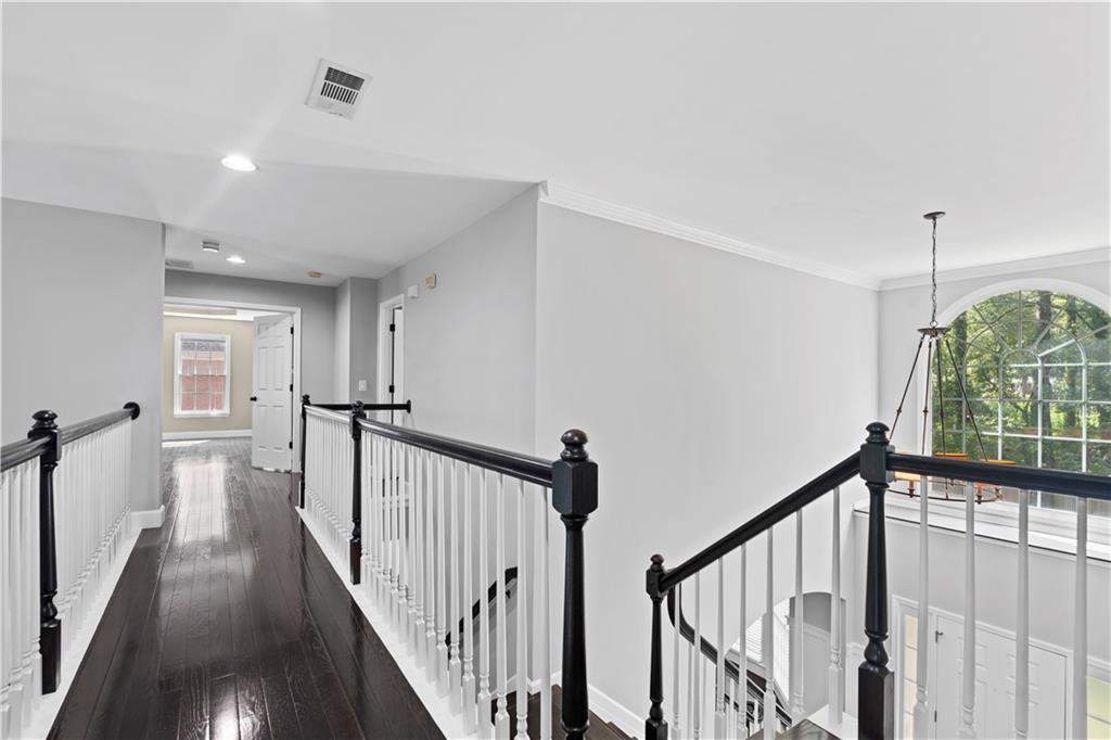 141 Ennisbrook Drive SE
