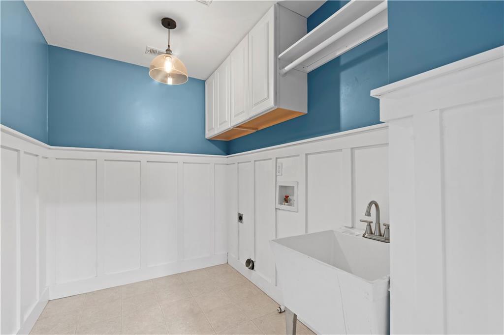 141 Ennisbrook Drive SE