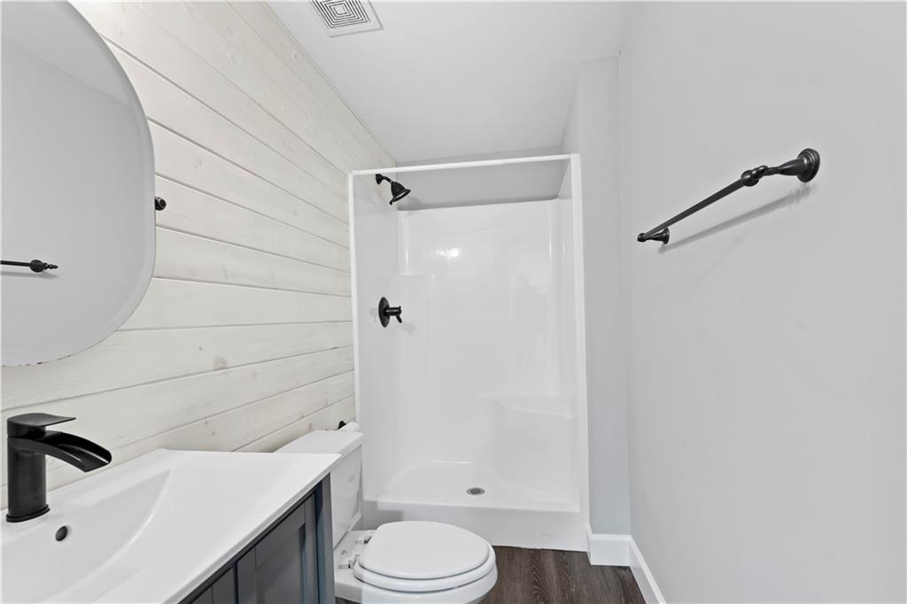 141 Ennisbrook Drive SE
