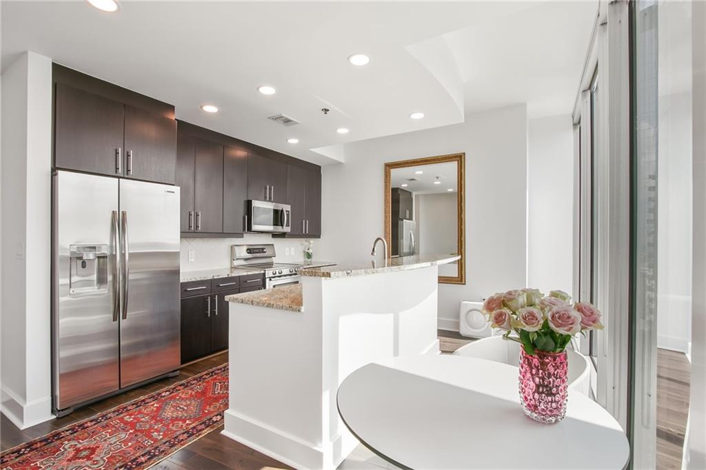 1080 Peachtree Street NE Unit 2907