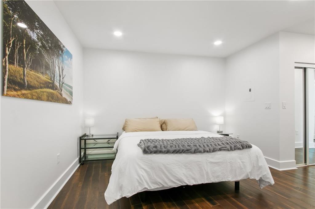 1080 Peachtree Street NE Unit 2907
