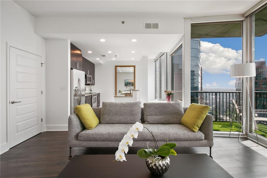 1080 Peachtree Street NE Unit 2907
