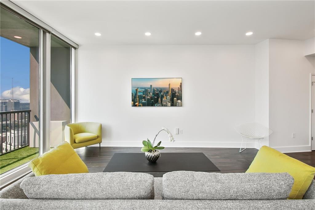 1080 Peachtree Street NE Unit 2907