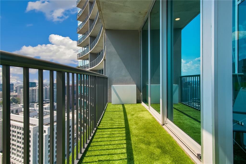 1080 Peachtree Street NE Unit 2907