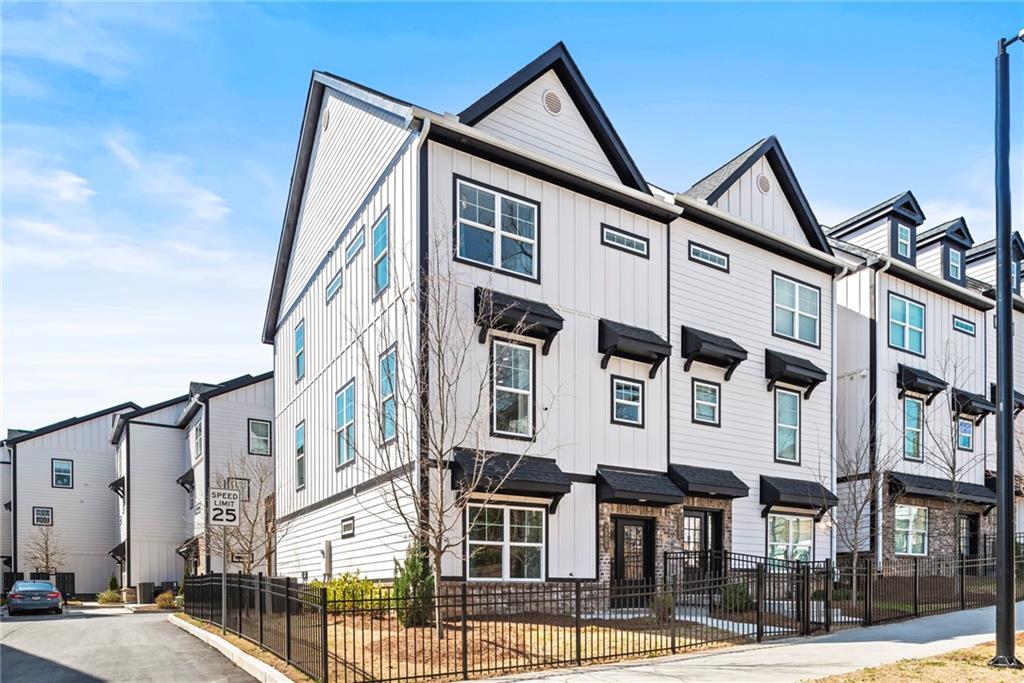 1973 Hollywood Road NW Unit 15