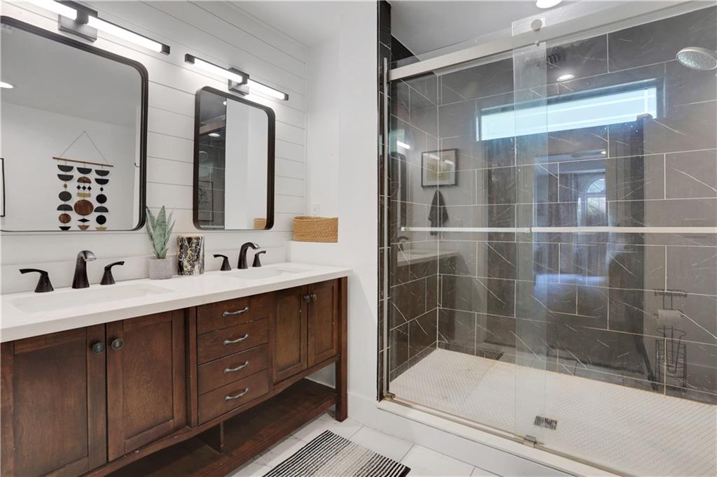 1307 Cobblestone Lane