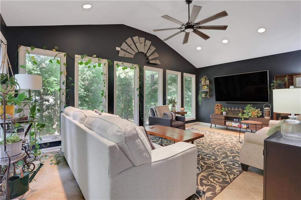 1307 Cobblestone Lane