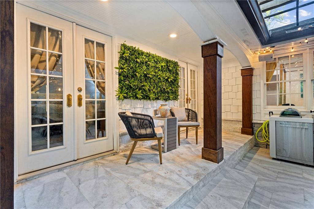 1905 Gainsborough Drive