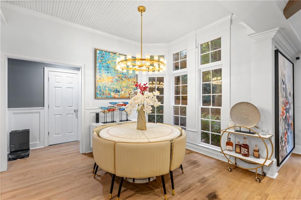 1905 Gainsborough Drive