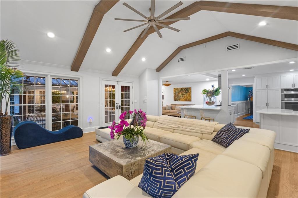 1905 Gainsborough Drive