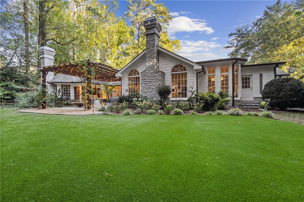 1905 Gainsborough Drive