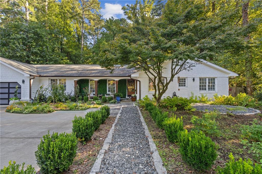 1905 Gainsborough Drive