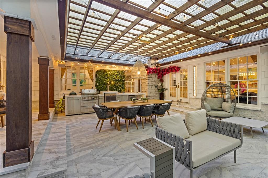 1905 Gainsborough Drive