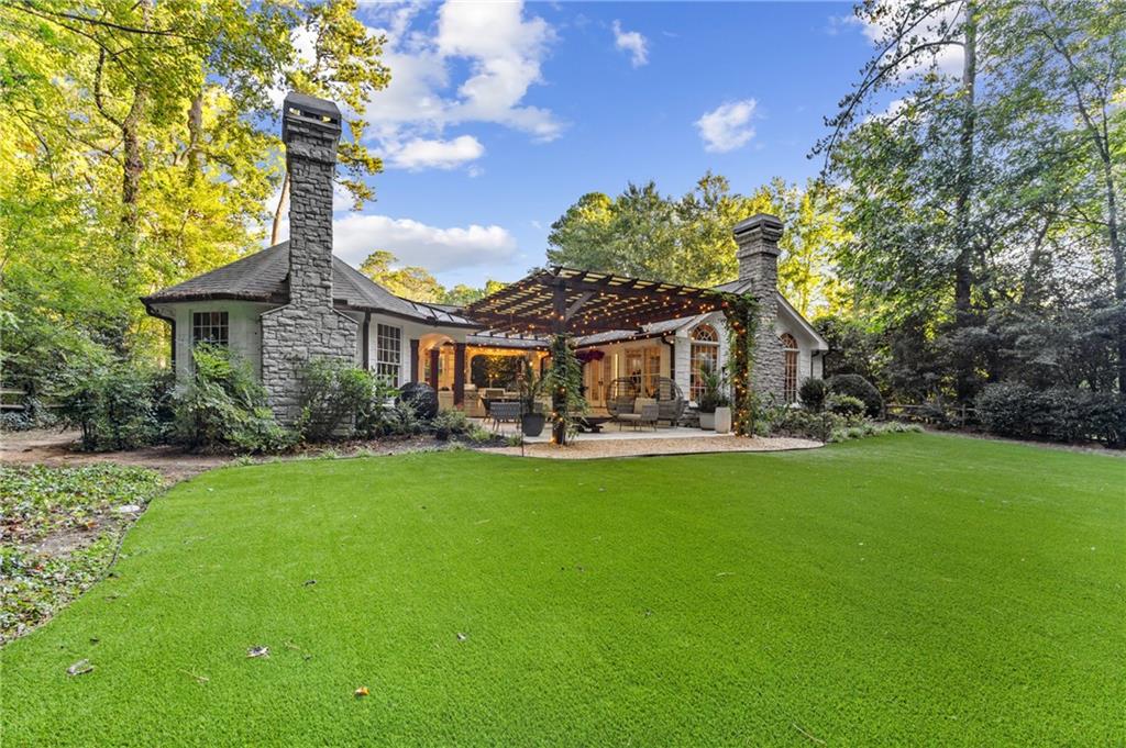 1905 Gainsborough Drive