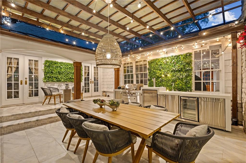 1905 Gainsborough Drive