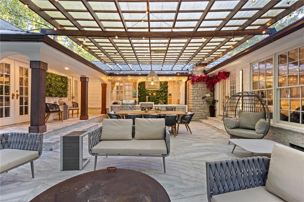 1905 Gainsborough Drive