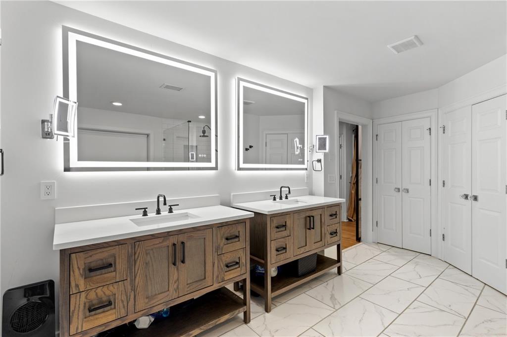 1905 Gainsborough Drive