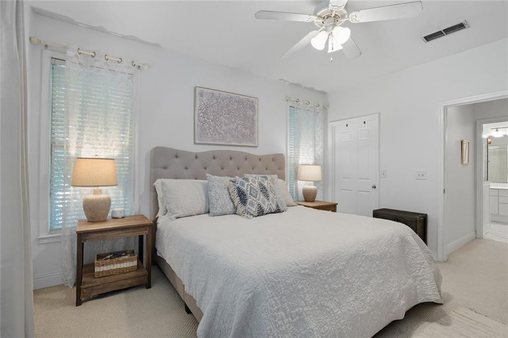 2306 Stratford Commons