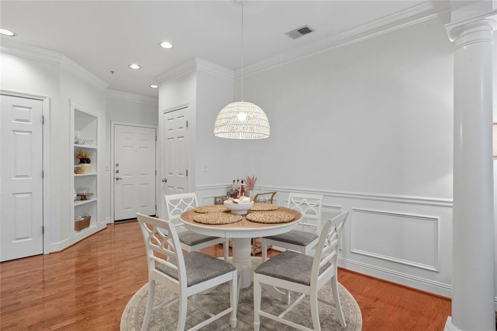 2306 Stratford Commons